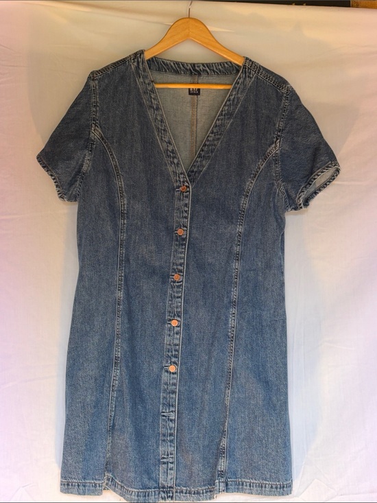 GAP Dresses & Skirts - GAP Blue Denim Button-Front Top Ladies xl